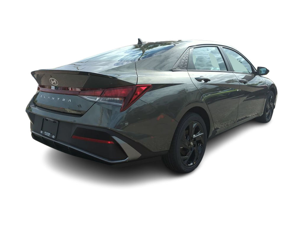 Thumbnail: 2026 Hyundai Elantra - 18