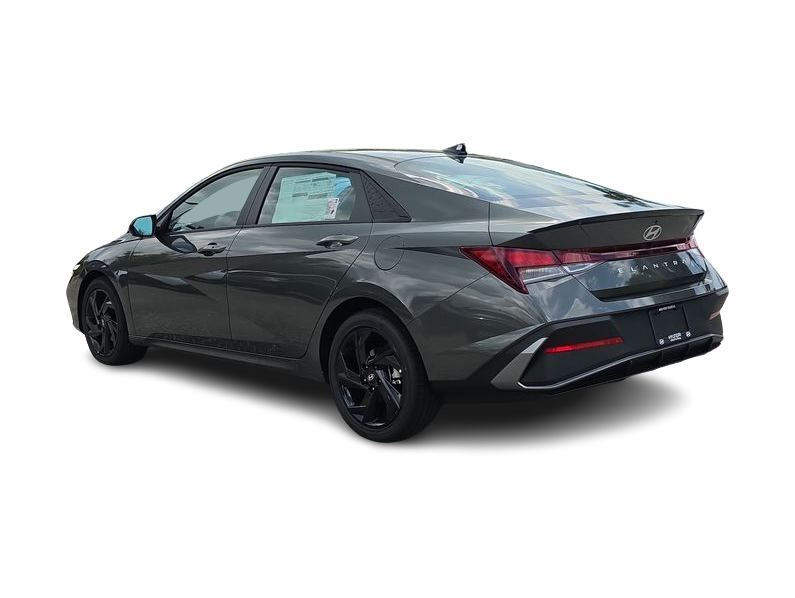 Thumbnail: 2026 Hyundai Elantra - 4
