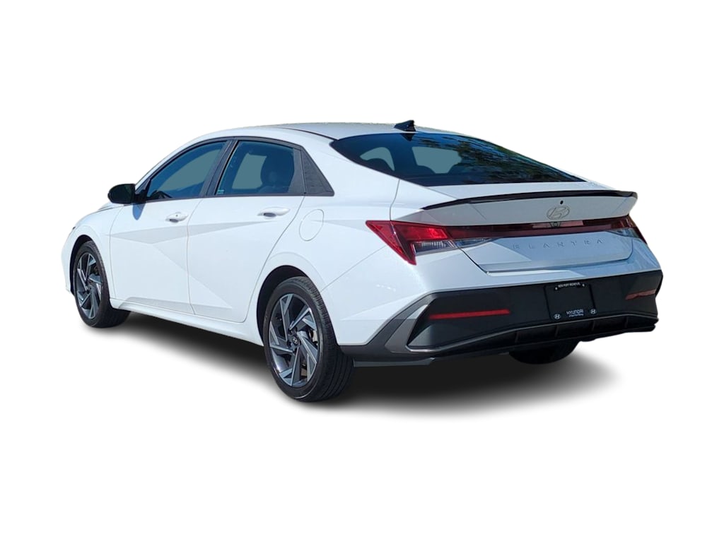 Thumbnail: 2025 Hyundai Elantra - 4