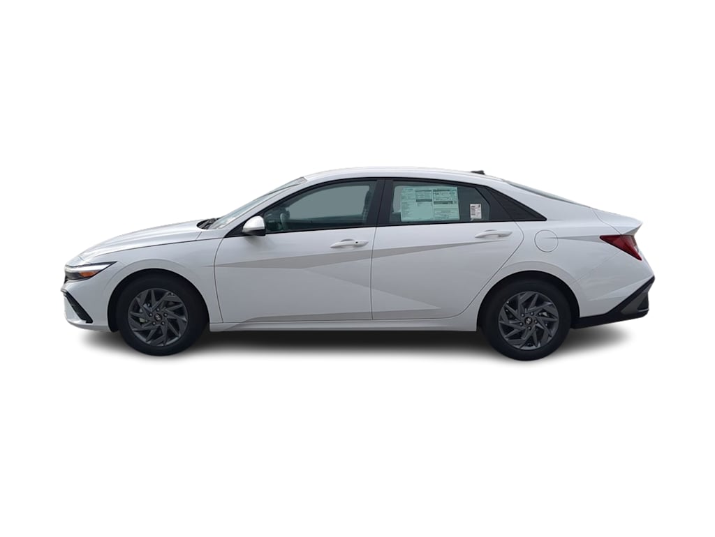 Thumbnail: 2026 Hyundai Elantra - 3