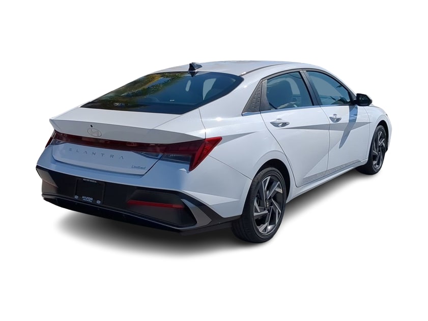 Thumbnail: 2026 Hyundai Elantra - 18