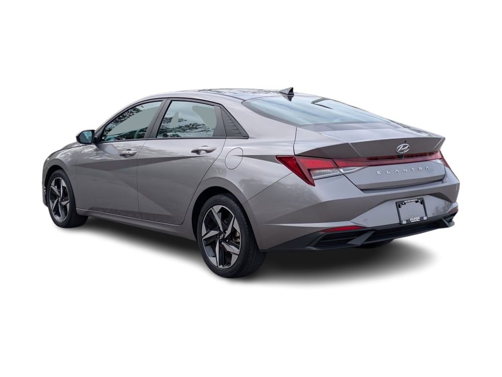 Thumbnail: 2023 Hyundai Elantra - 4