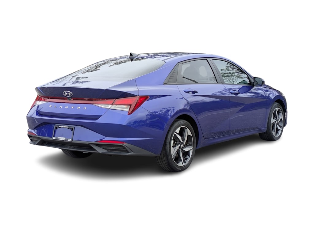 Thumbnail: 2023 Hyundai Elantra - 18