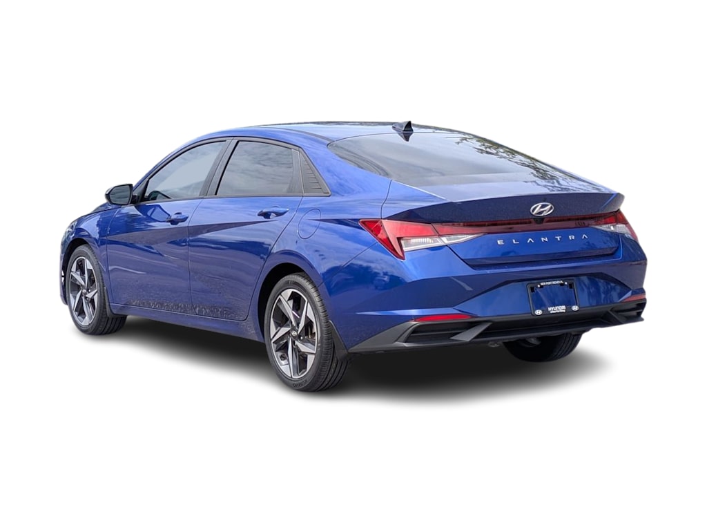 Thumbnail: 2023 Hyundai Elantra - 4