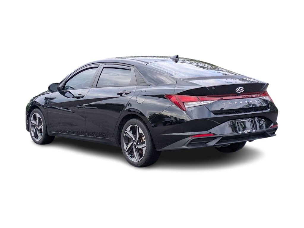 Thumbnail: 2023 Hyundai Elantra - 4