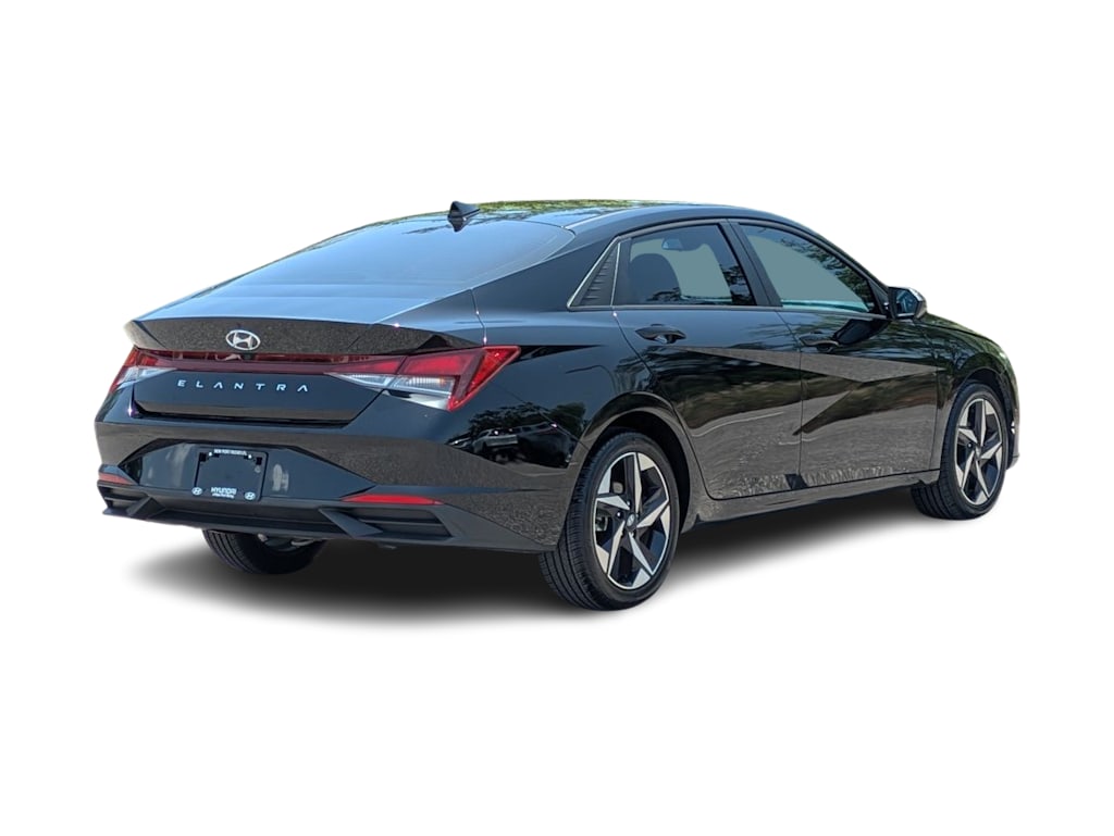 Thumbnail: 2023 Hyundai Elantra - 18