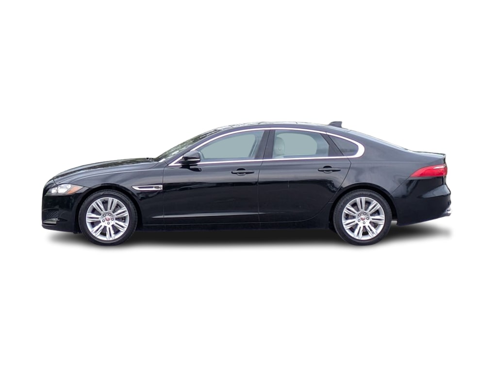 Thumbnail: 2017 Jaguar XF - 3