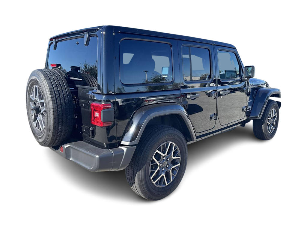 2024 Jeep Wrangler Sahara 22