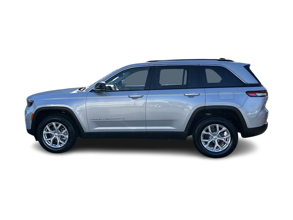 Thumbnail: 2023 Jeep Grand Cherokee - 3