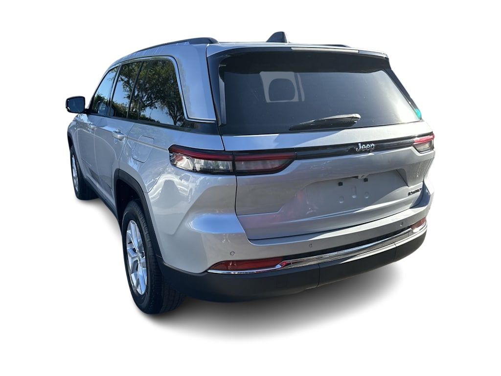 Thumbnail: 2023 Jeep Grand Cherokee - 4
