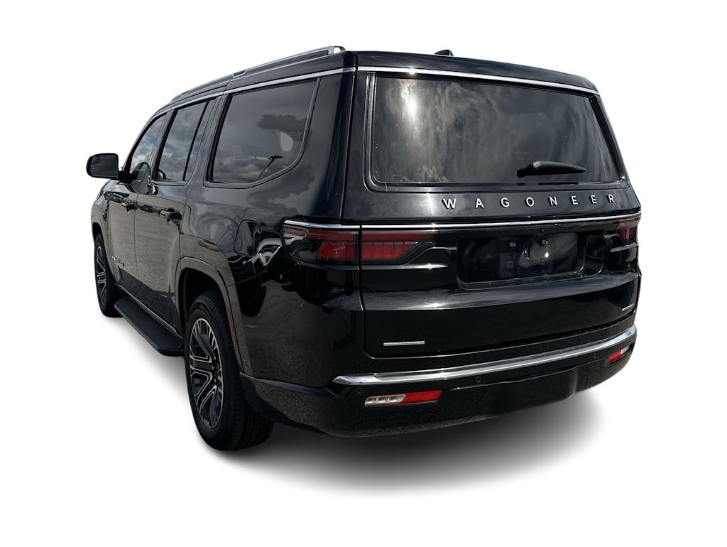 Thumbnail: 2023 Jeep Wagoneer - 4