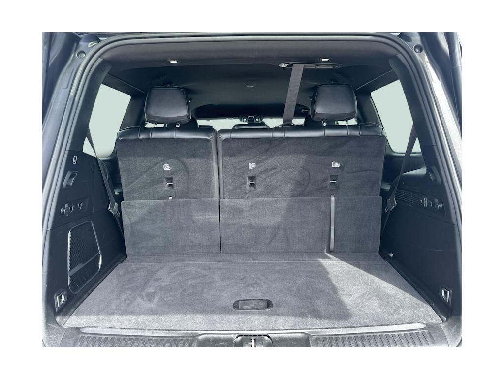 Thumbnail: 2023 Jeep Wagoneer - 16