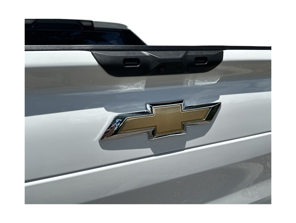 Thumbnail: 2026 Chevrolet Silverado EV - 20