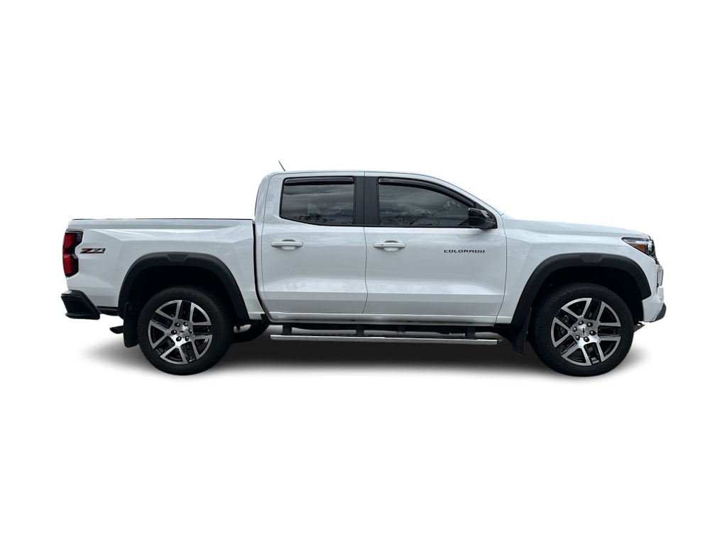 Thumbnail: 2023 Chevrolet Colorado - 19