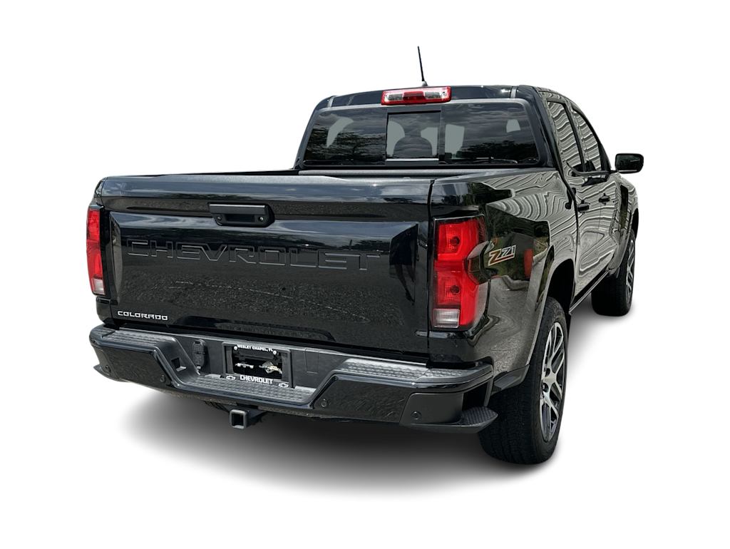 Thumbnail: 2024 Chevrolet Colorado - 18