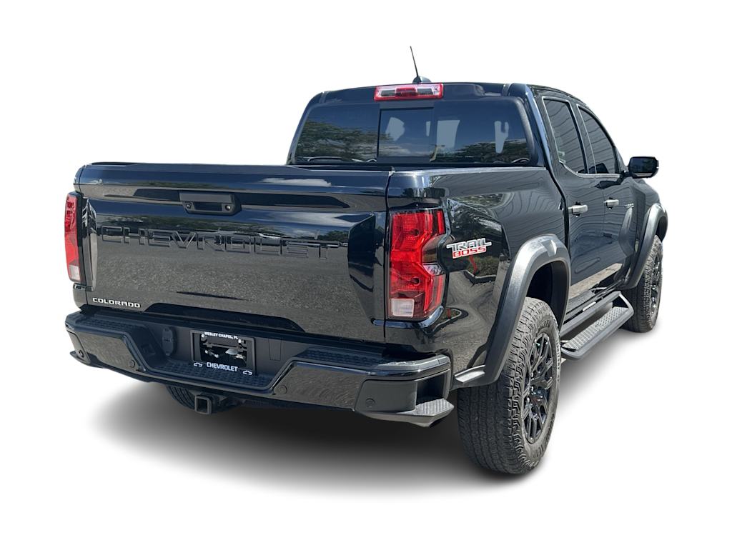Thumbnail: 2024 Chevrolet Colorado - 19