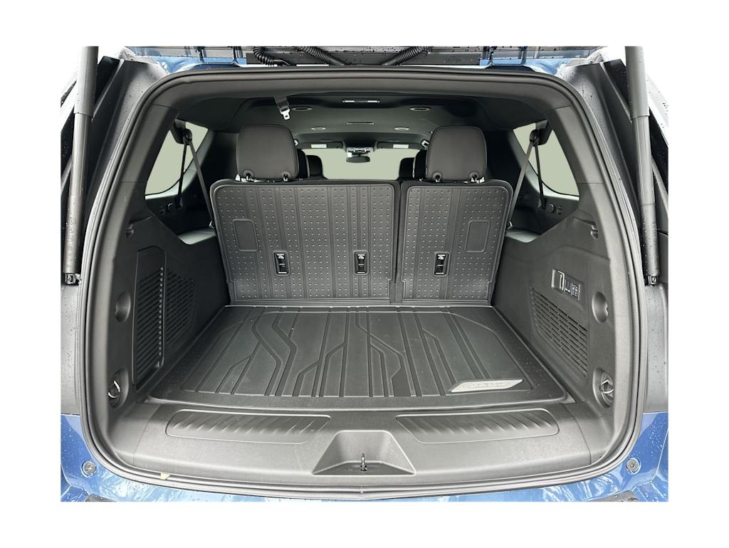 Thumbnail: 2026 Chevrolet Suburban - 15