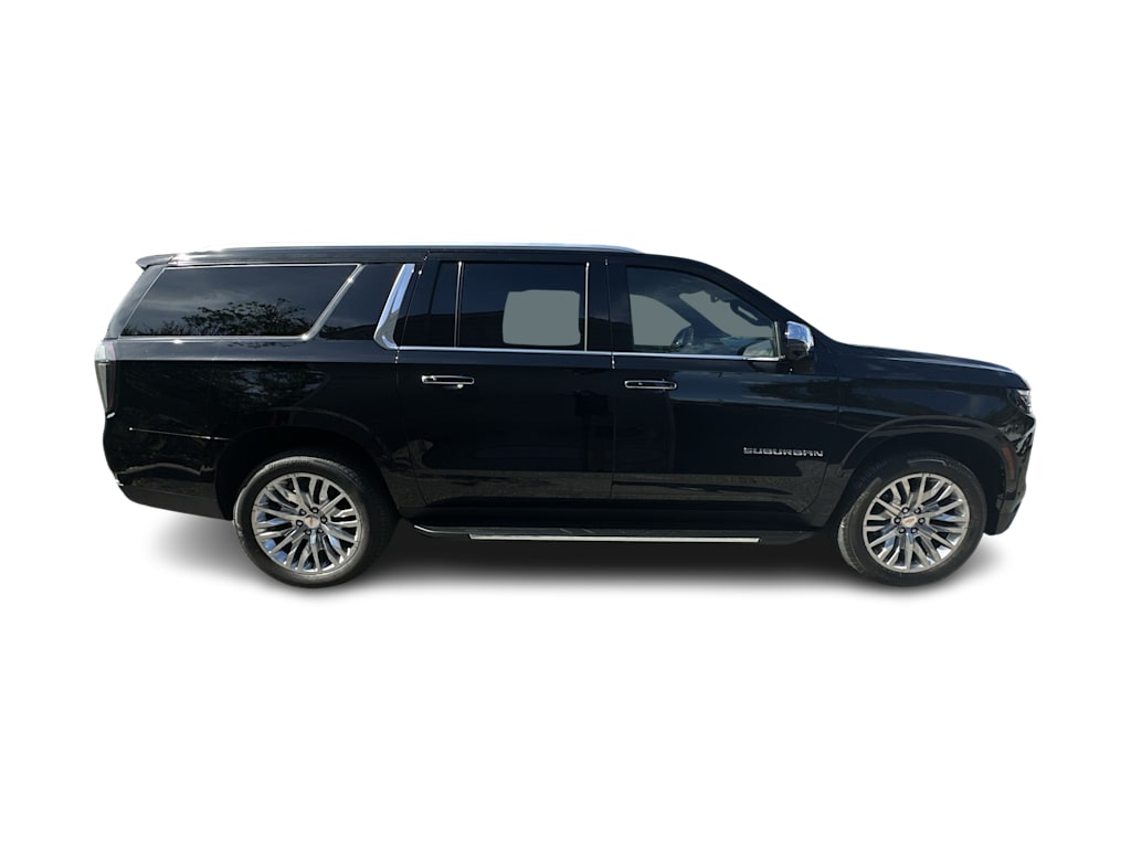 Thumbnail: 2025 Chevrolet Suburban - 21