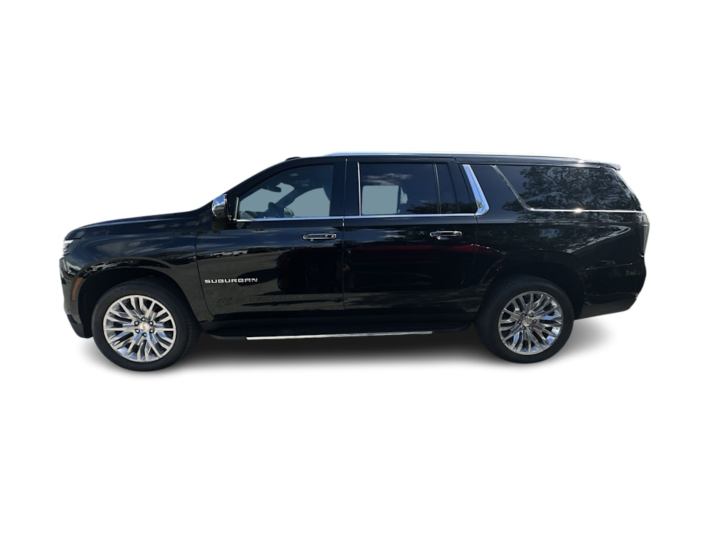 Thumbnail: 2025 Chevrolet Suburban - 3