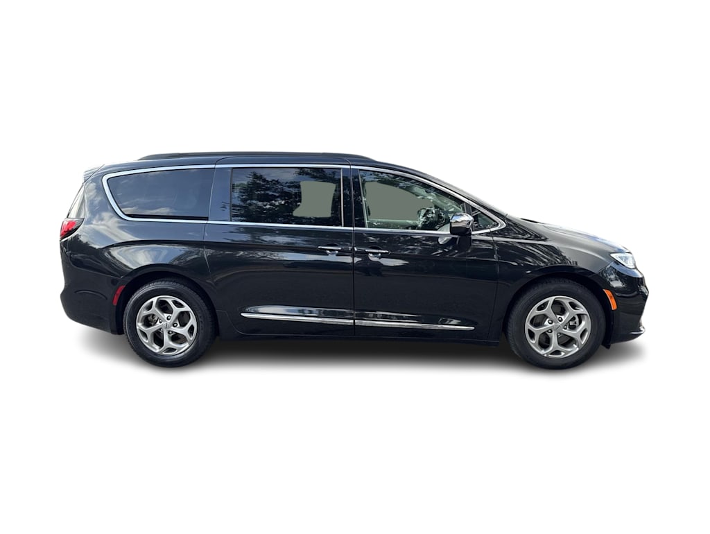 2023 Chrysler Pacifica Limited 21