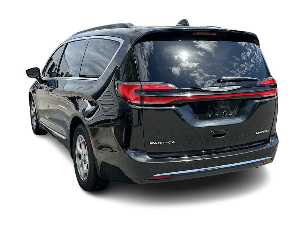 Thumbnail: 2023 Chrysler Pacifica - 4