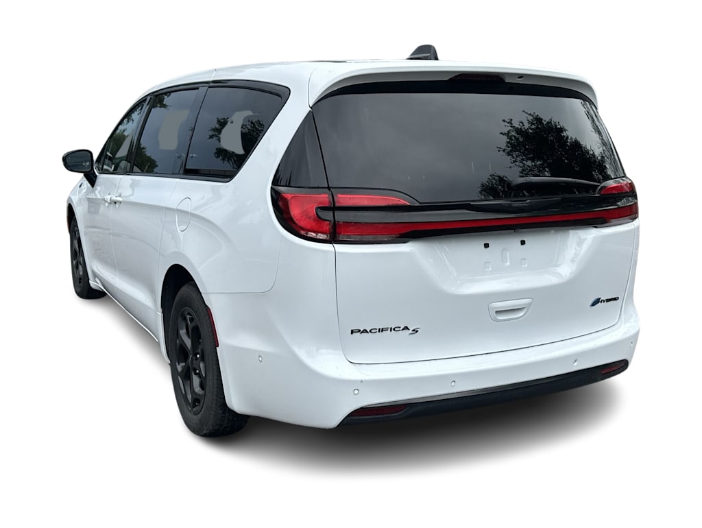Thumbnail: 2024 Chrysler Pacifica - 3