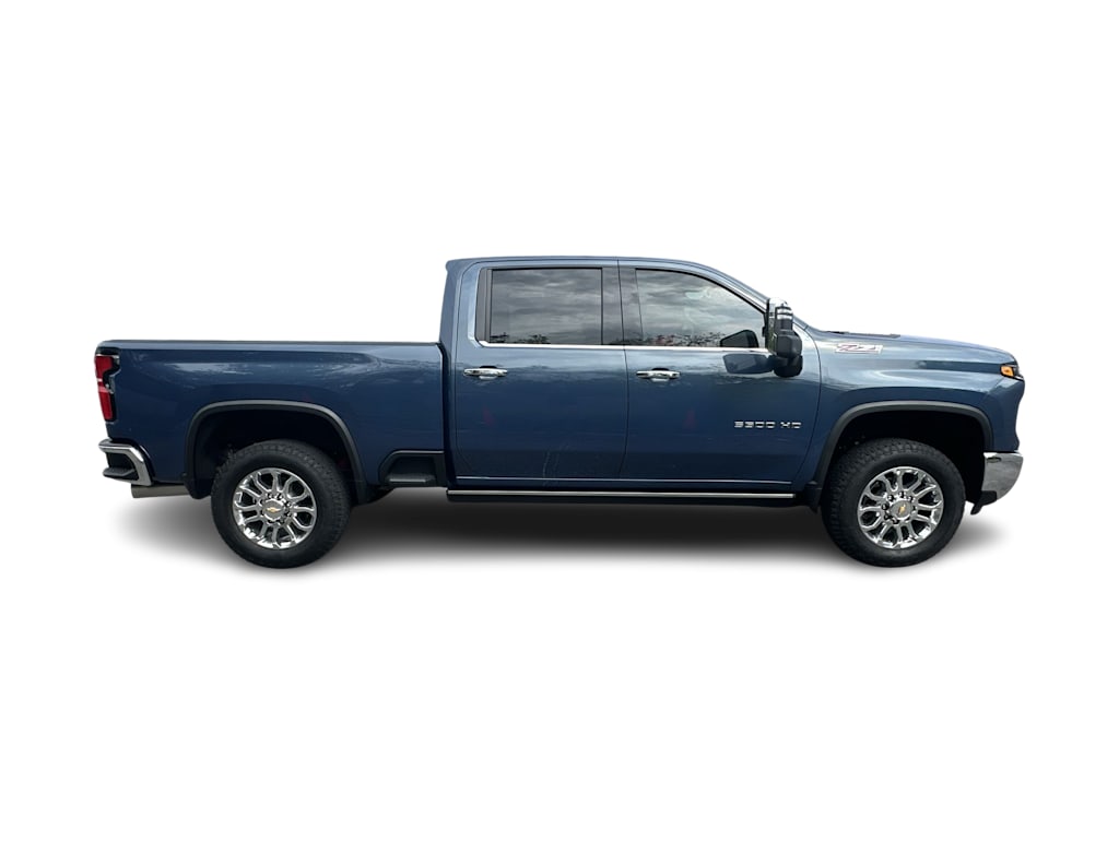 Thumbnail: 2025 Chevrolet Silverado 3500 - 19