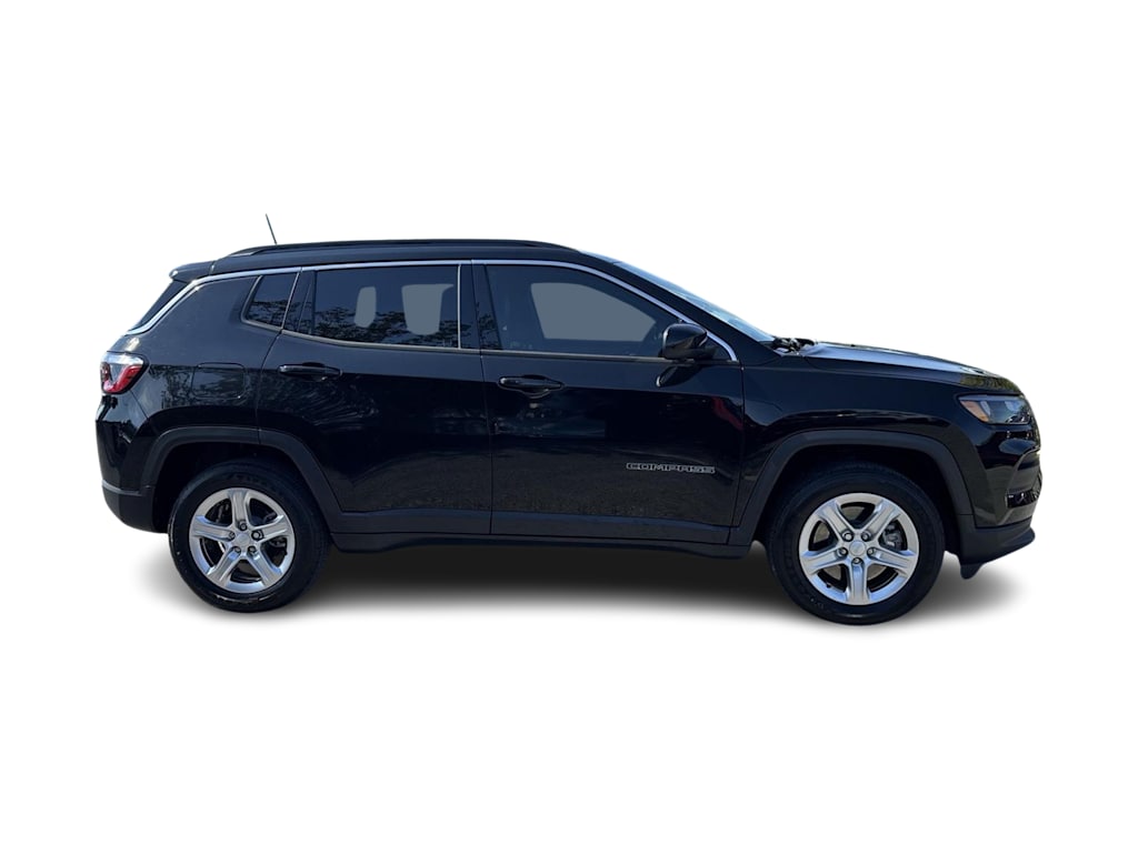 2023 Jeep Compass Latitude 22