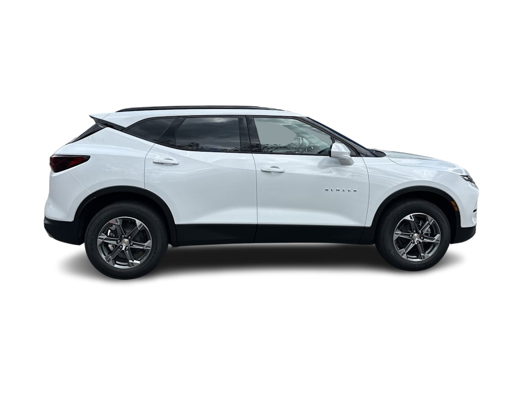 Thumbnail: 2026 Chevrolet Blazer - 21
