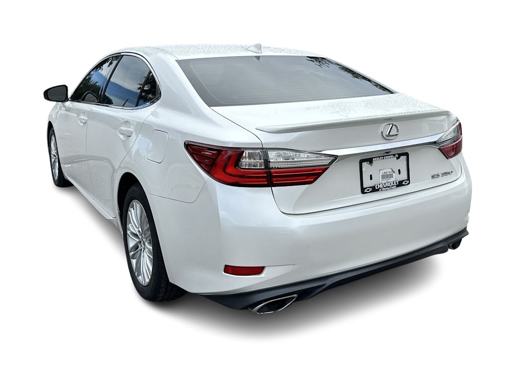 Thumbnail: 2018 Lexus ES - 4