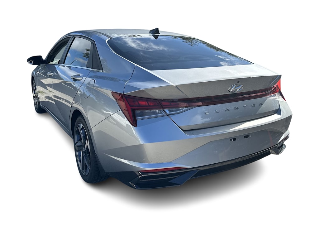 Thumbnail: 2022 Hyundai Elantra - 3