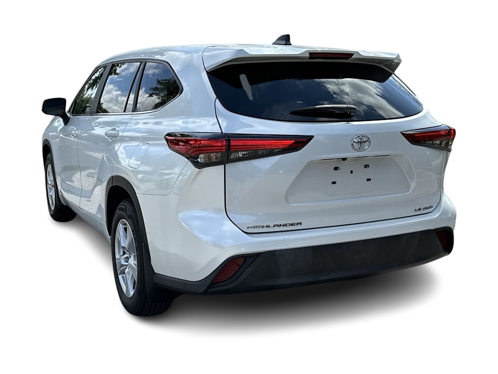 Thumbnail: 2023 Toyota Highlander - 4