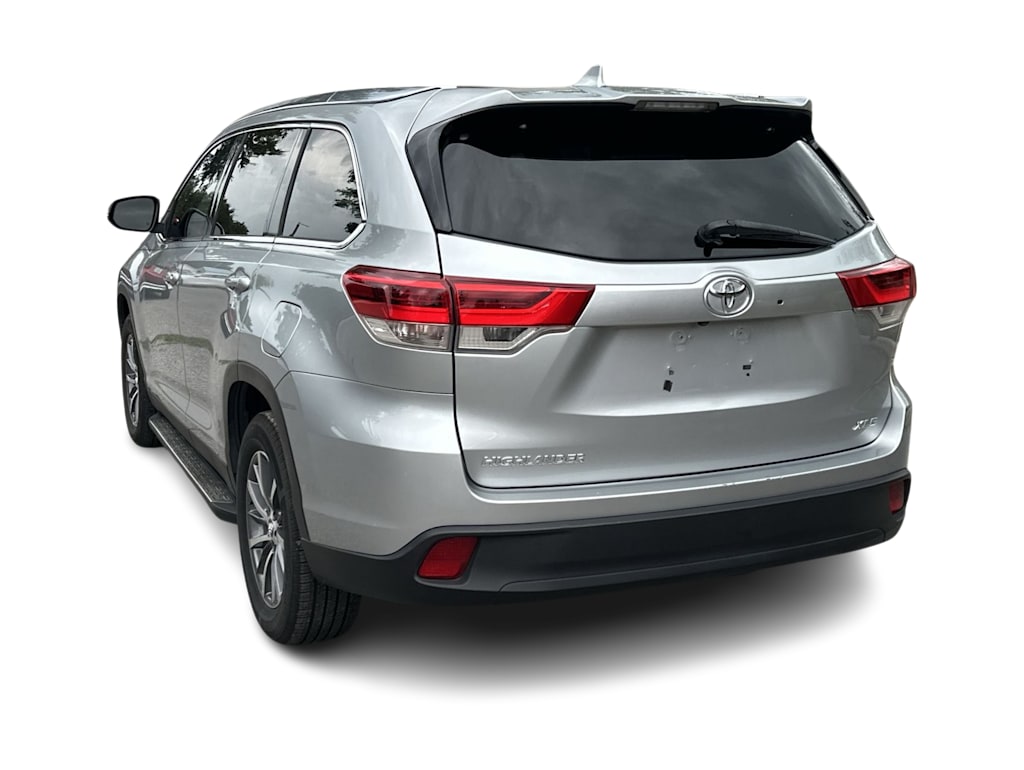 Thumbnail: 2019 Toyota Highlander - 4