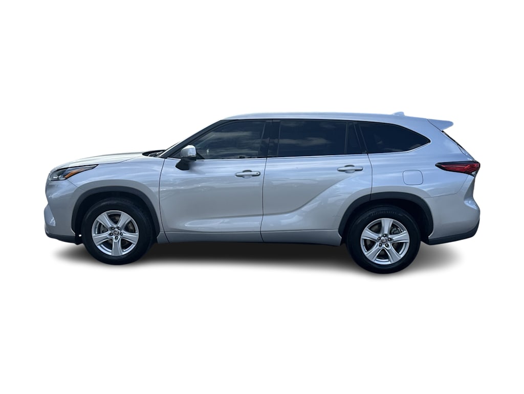 Thumbnail: 2021 Toyota Highlander - 3