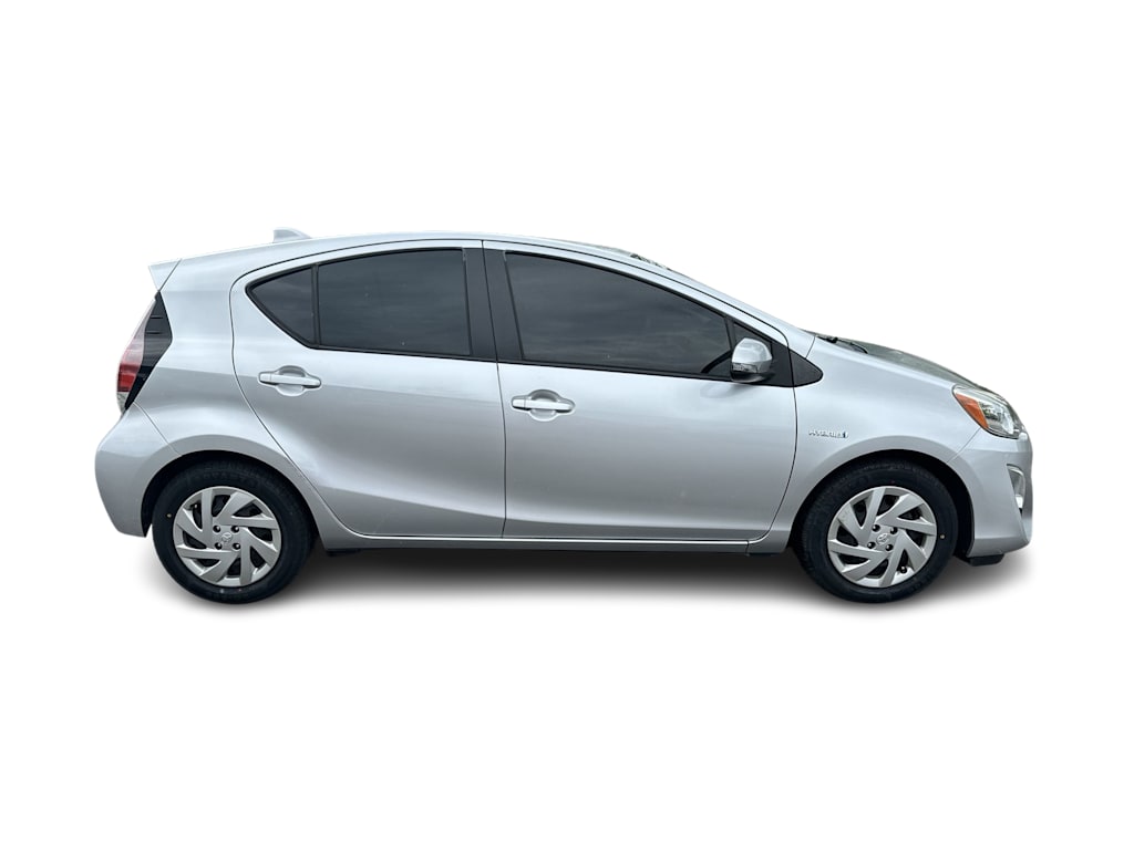 Thumbnail: 2015 Toyota Prius c - 21