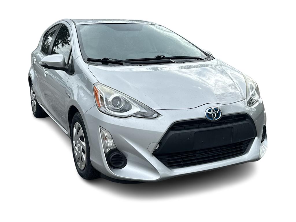 Thumbnail: 2015 Toyota Prius c - 22