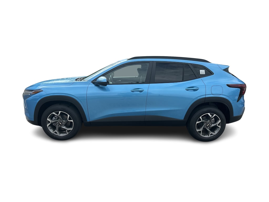 Thumbnail: 2026 Chevrolet Trax - 3
