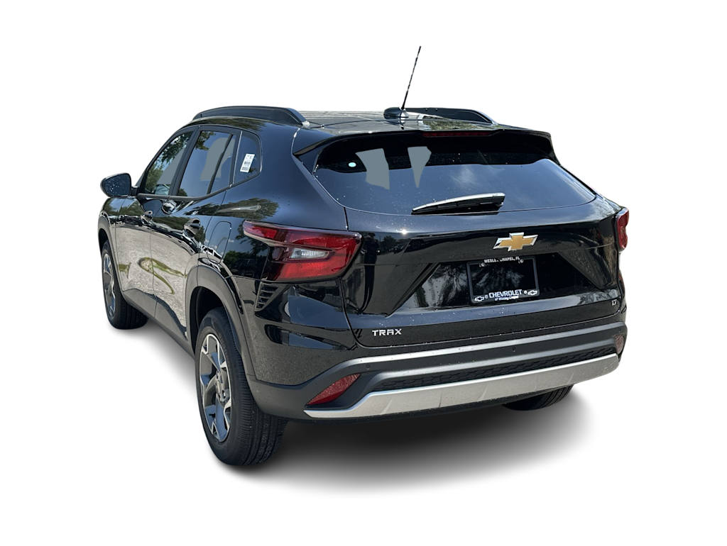 Thumbnail: 2026 Chevrolet Trax - 4