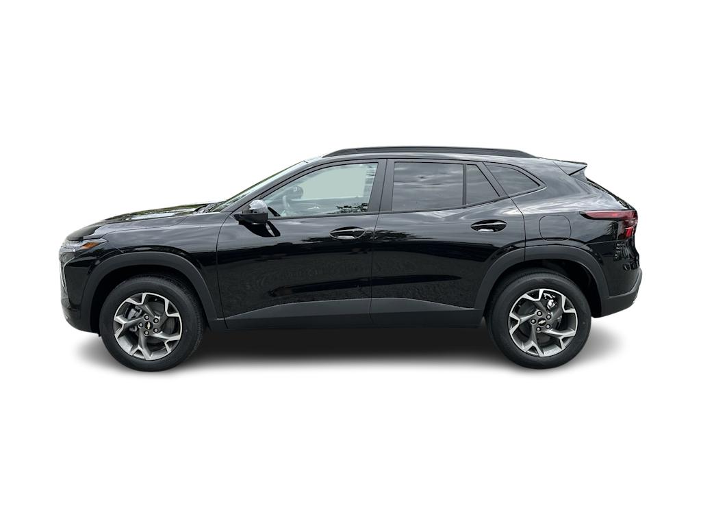 Thumbnail: 2026 Chevrolet Trax - 3