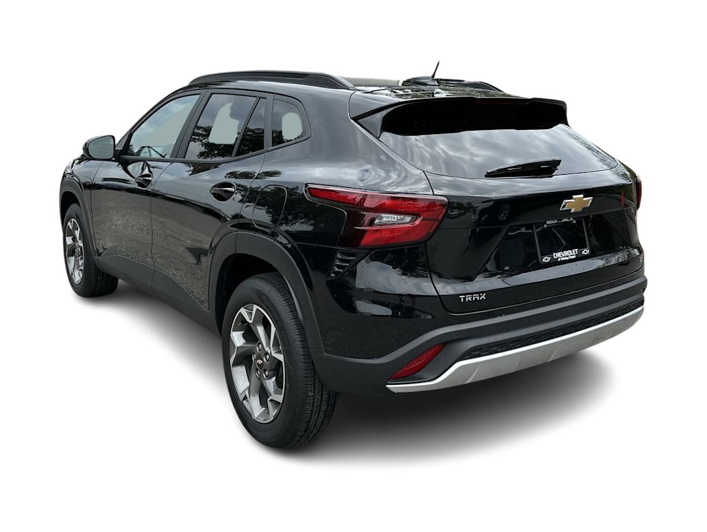 Thumbnail: 2026 Chevrolet Trax - 4