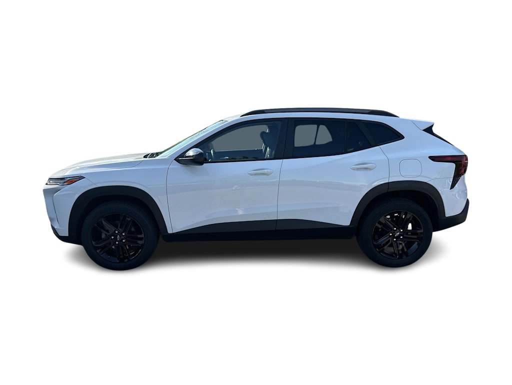 Thumbnail: 2024 Chevrolet Trax - 3