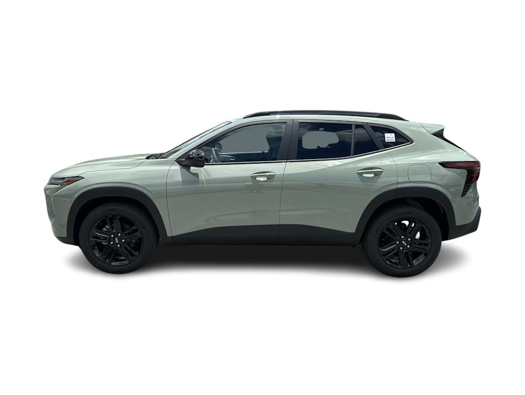 Thumbnail: 2026 Chevrolet Trax - 3