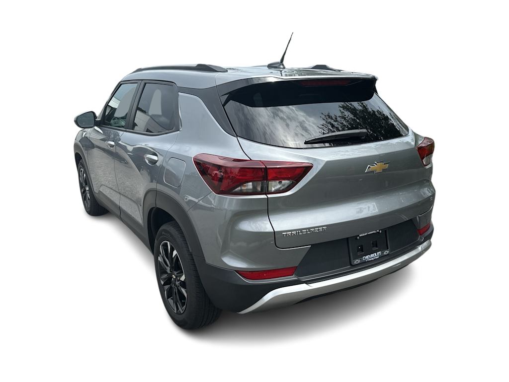 Thumbnail: 2023 Chevrolet TrailBlazer - 4