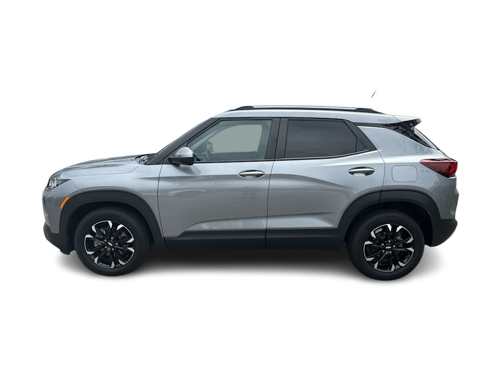 Thumbnail: 2023 Chevrolet TrailBlazer - 3