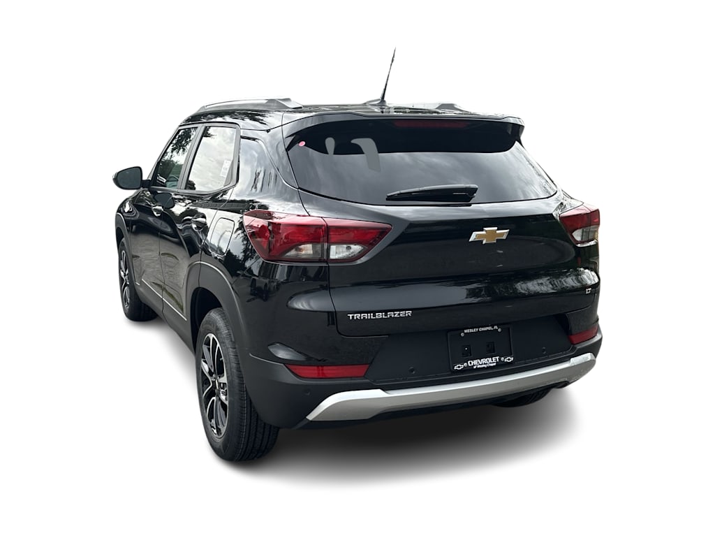 Thumbnail: 2026 Chevrolet TrailBlazer - 3