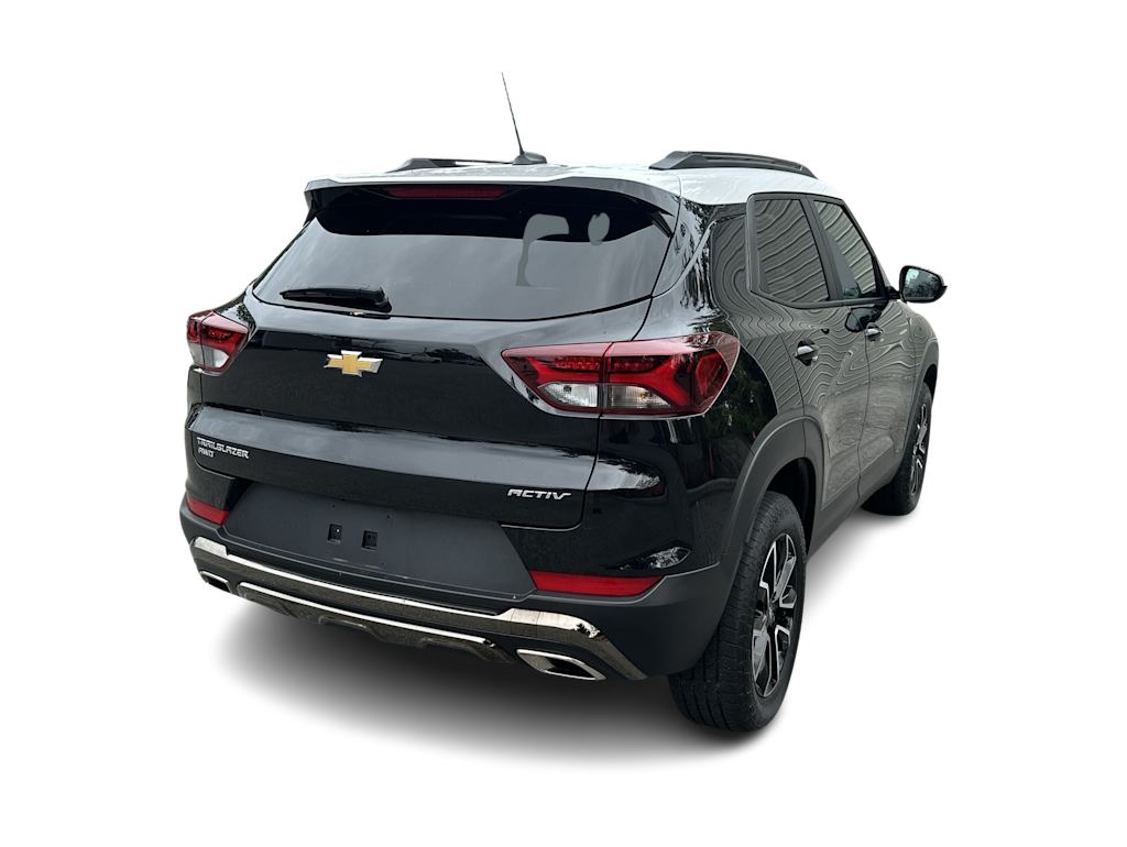 Thumbnail: 2023 Chevrolet TrailBlazer - 6