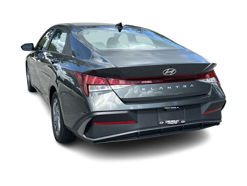 Thumbnail: 2024 Hyundai Elantra - 5