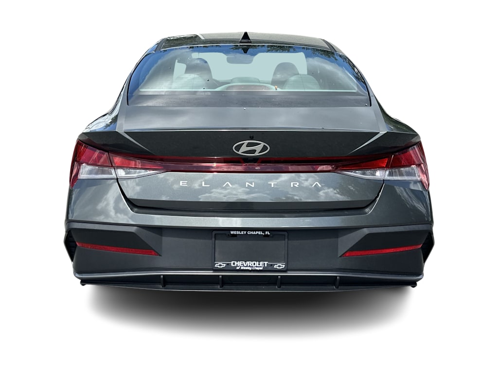 Thumbnail: 2024 Hyundai Elantra - 4