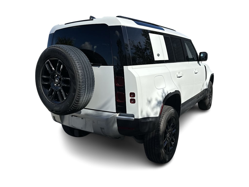 Thumbnail: 2024 Land Rover Defender - 17