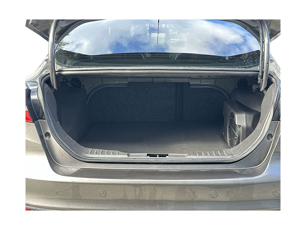 Thumbnail: 2015 Ford Focus - 16